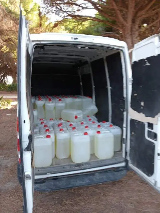 La furgoneta con el combustible en su interior - Guardia Civil
