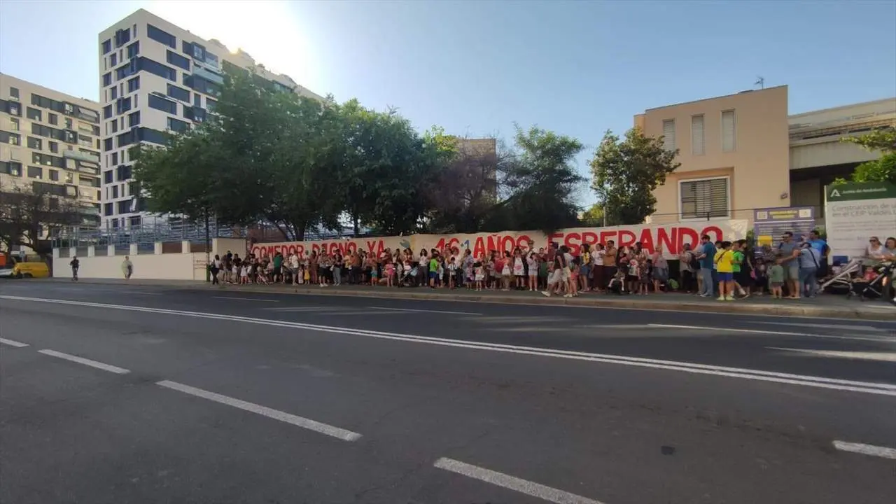 Concentraci&oacute;n de la comunidad escolar del Vald&eacute;s Leal. - EP.