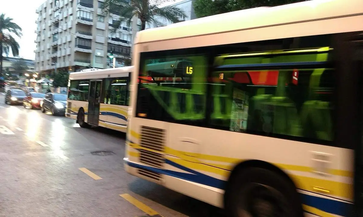 Autob&uacute;s urbano de Algeciras. - A. I.