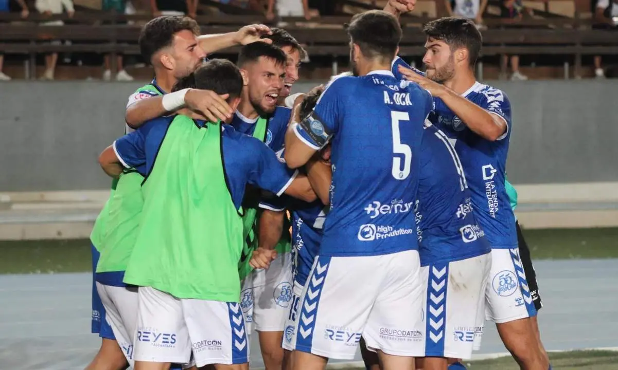 El Xerez DFC celebra uno de los goles del pasado domingo. - xerezdfc.com