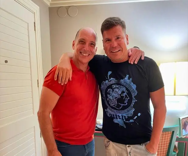 Jorge, junto a Lucas. - @peluqueriajorge / Instagram
