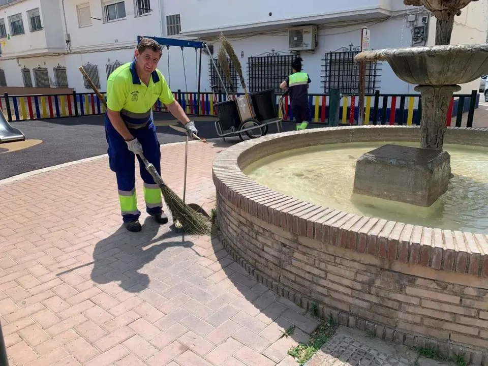 Una de las bolsas es para operario de limpieza.  - RS