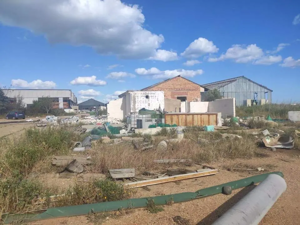 Vista general de las instalaciones y los residuos de el Tambujal - Ecologistas en Acci&oacute;n
