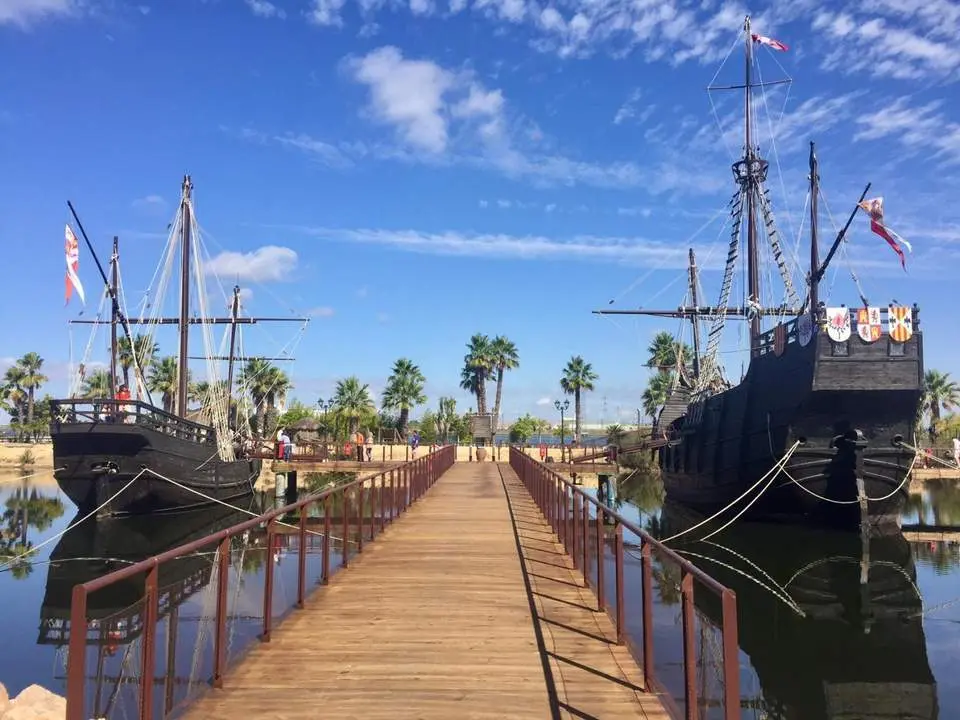 Muelle de las Carabelas. - VH