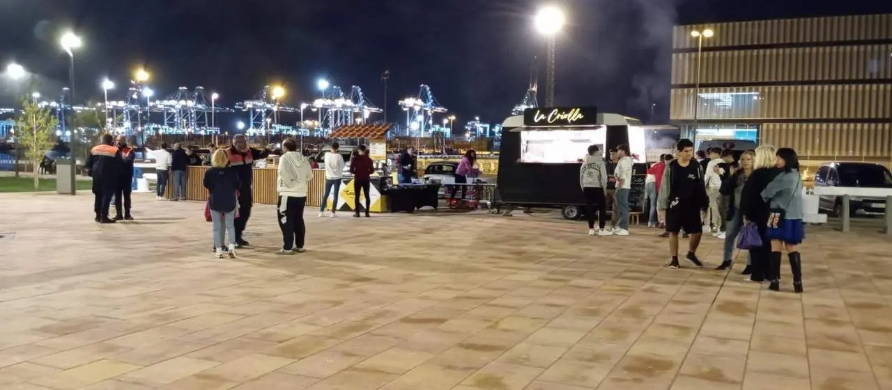 Zona de Foodtrucks - Alejandro Santos
