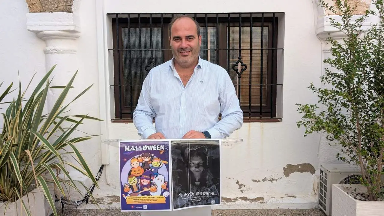 Antonio Arag&oacute;n presenta Halloween en Conil 2024 - 