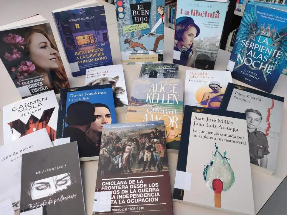 Algunos de los nuevos libros adquiridos - VIVA