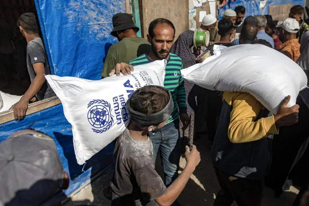 Reparto de alimentos a los refugiados. - EFE