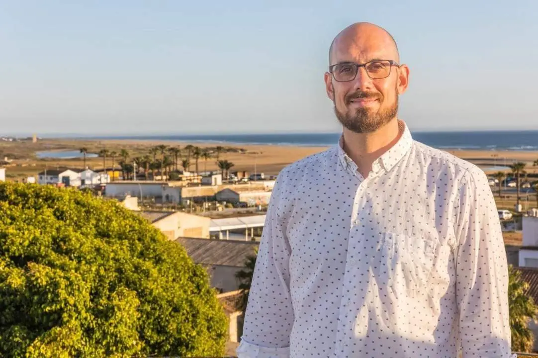 Sergio C&aacute;ceres, portavoz de Siempre Conil.