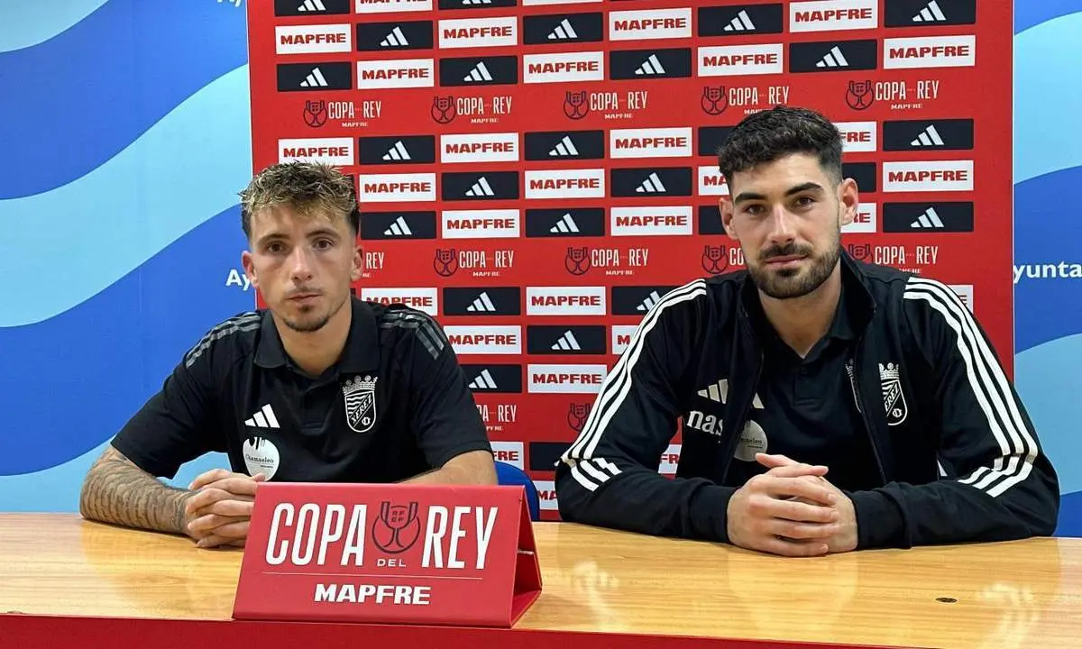 Ram&oacute;n y Santos, en la sala de prensa de Chap&iacute;n. - Viva Jerez