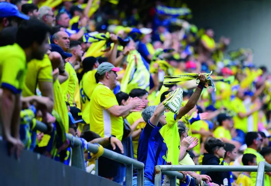 La afici&oacute;n cadista en el Nuevo Mirandilla. - C&Aacute;DIZ CF