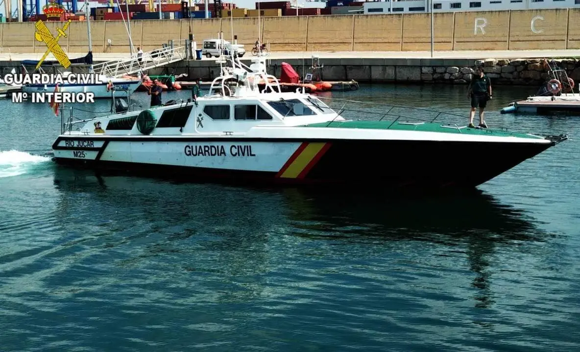 Embarcaci&oacute;n de la Guardia Civil. - GUARDIA CIVIL
