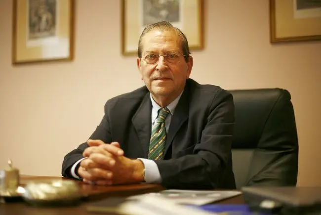 Jes&uacute;s Medina, presidente - 