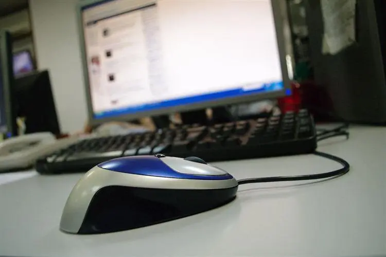 Un PC - E. P.