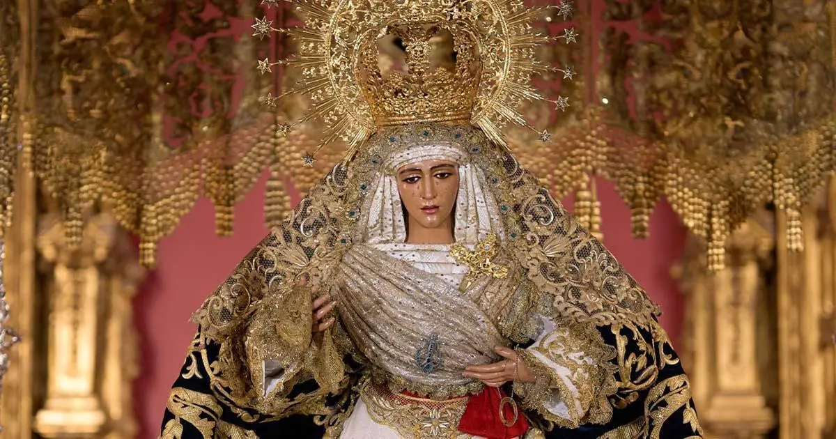La Esperanza de Triana, en su paso de palio - HERMANDAD