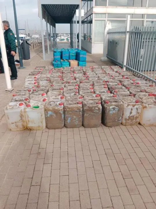 Golpe al narcotr&aacute;fico en Sancti Petri: incautados 1.800 kg de hach&iacute;s y - 