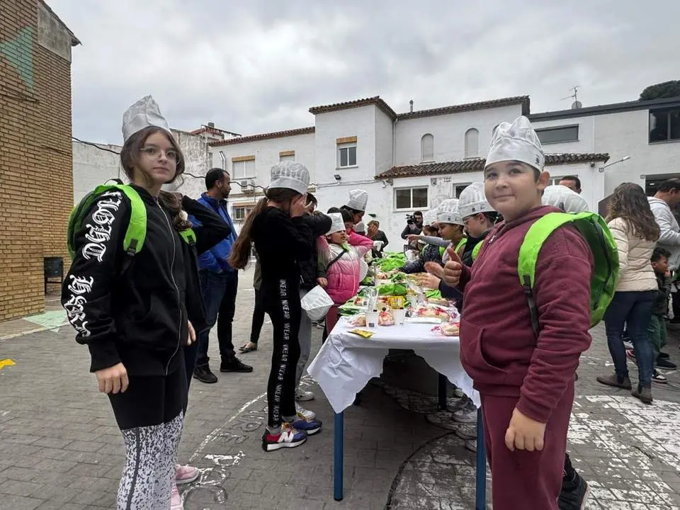 Desayuno saludable en el Colegio Santa Capilla de San Andr&eacute;s. - Esperanza Calzado