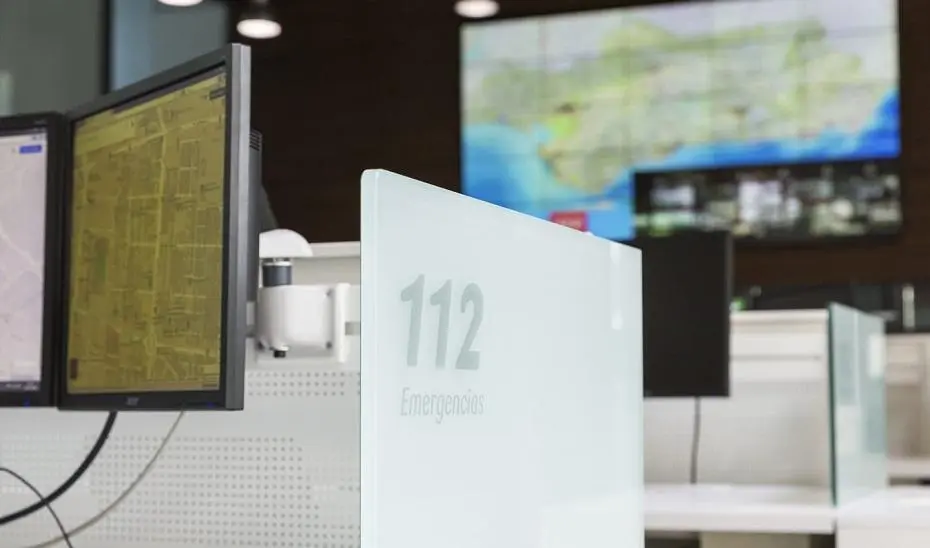 Sala de control del 112 Emergencias. - AI