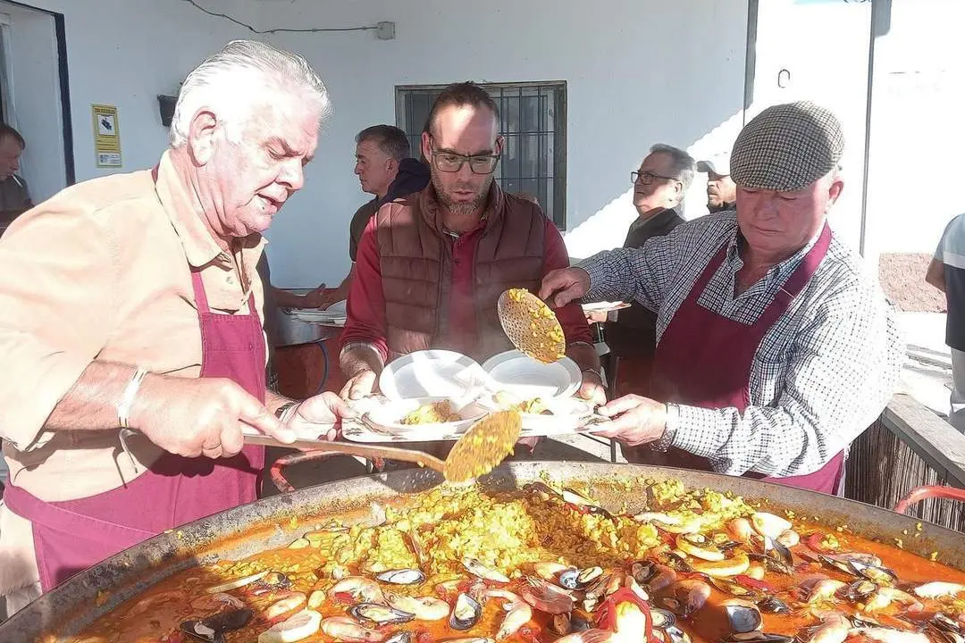 Una gran paella para un gran d&iacute;a en Los Llanos - Ra&uacute;l J. Bustillos