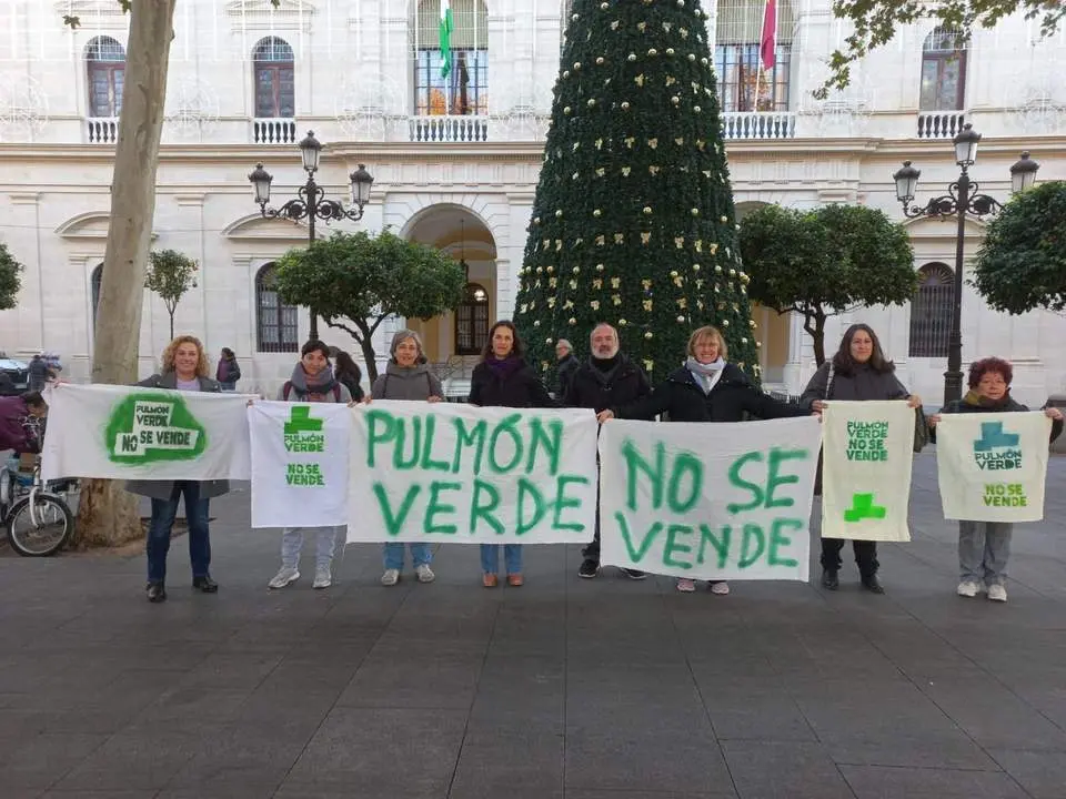 Protesta ante el Ayuntamiento. - PodemosIU
