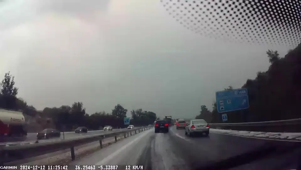 Tremenda granizada en el Campo de Gibraltar: parec&iacute;a nieve al circular por la A-7