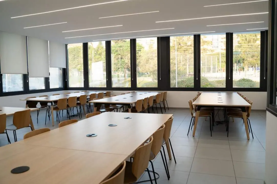 Sala de estudios de la Biblioteca de Arroyo de la Miel. - Ayuntamiento