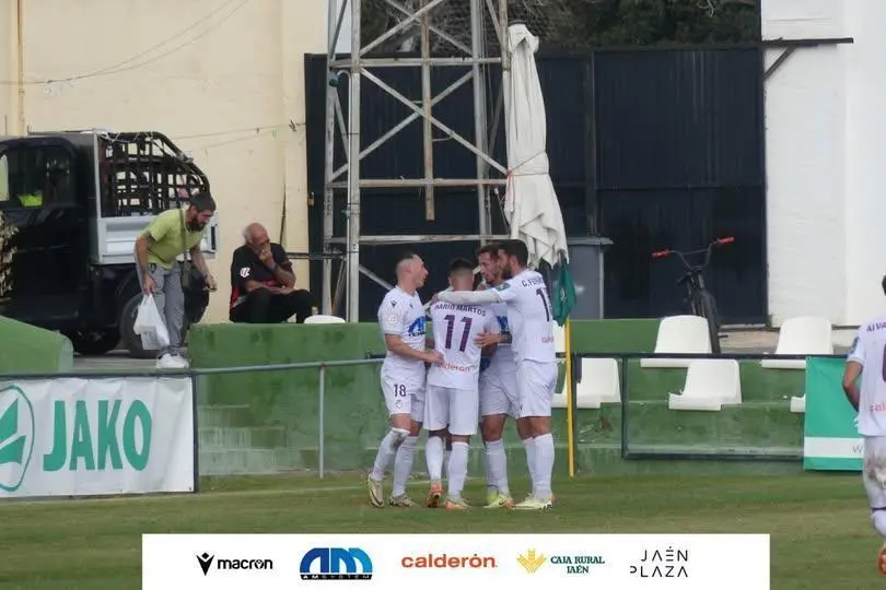 Sigue la pugna por el liderato del Real Ja&eacute;n. - NANCHO BARI