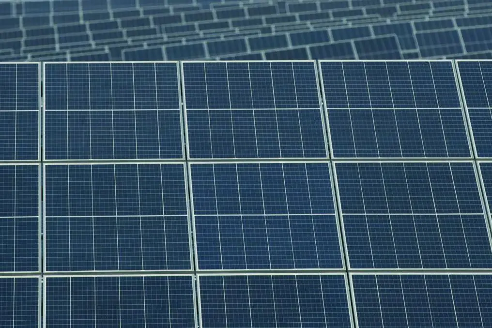 Plantas fotovoltaicas. - Andaluc&iacute;a Informaci&oacute;n