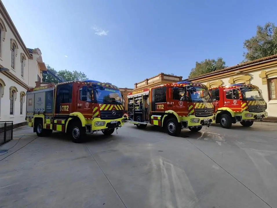 Tres nuevos veh&iacute;culos para el CPB. - ROCA