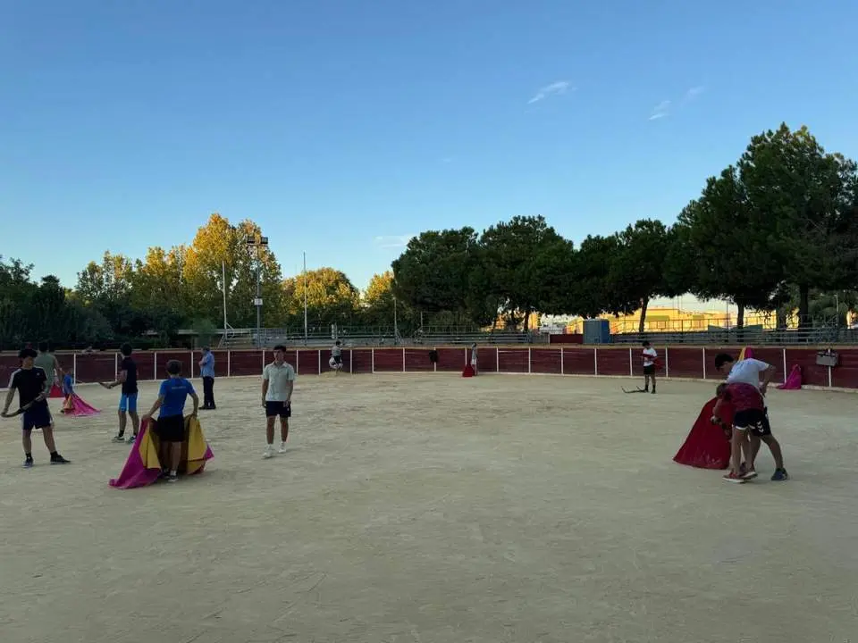 ESCUELA TAURINA DE CAMAS. - VIVA
