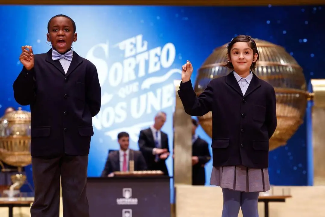 Cantando un cuarto premio. - EFE/Javier Liz&oacute;n