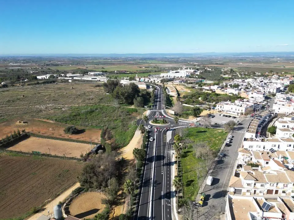 Concluyen las obras estatales de integraci&oacute;n urbana de la carretera N-4A en Carmona
