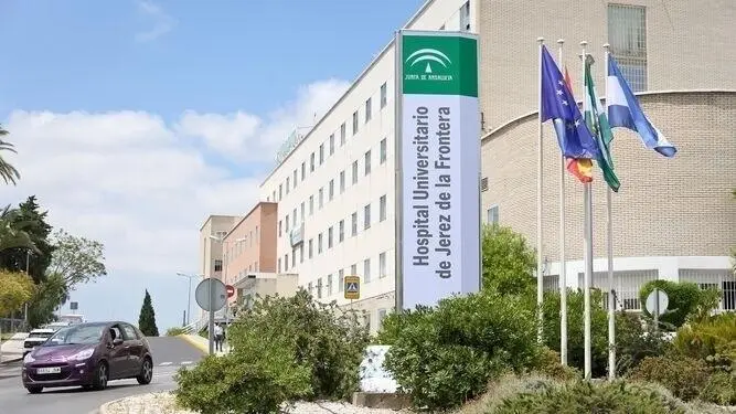 La joven fue trasladada al Hospital de Jerez.  - Europa Press