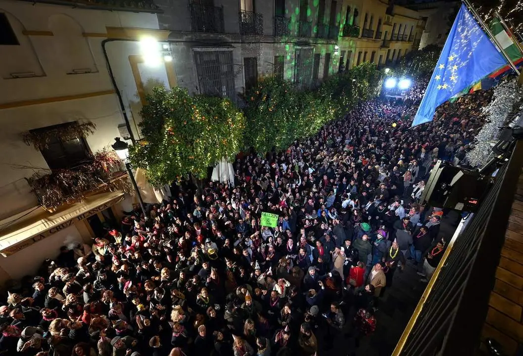 El p&uacute;blico congregado en calle Consistorio la pasada Nochevieja - jerez