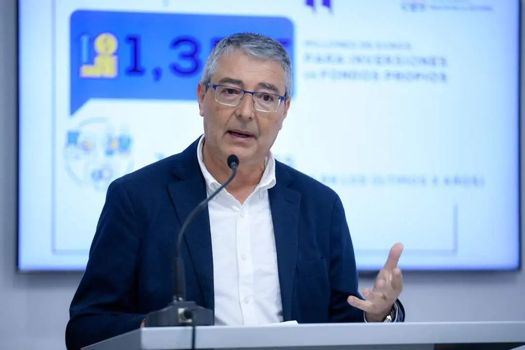 Francisco Salado en la presentaci&oacute;n de las cuentas. - Ayto. Rinc&oacute;n de la Victoria