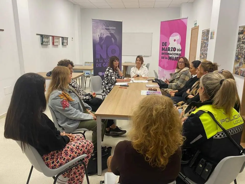 Reuni&oacute;n para el Plan de Igualdad de La L&iacute;nea. - AI