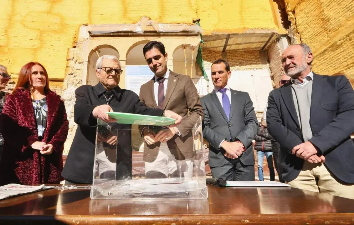 Acto de colocaci&oacute;n de primera piedra, este jueves.  - 
