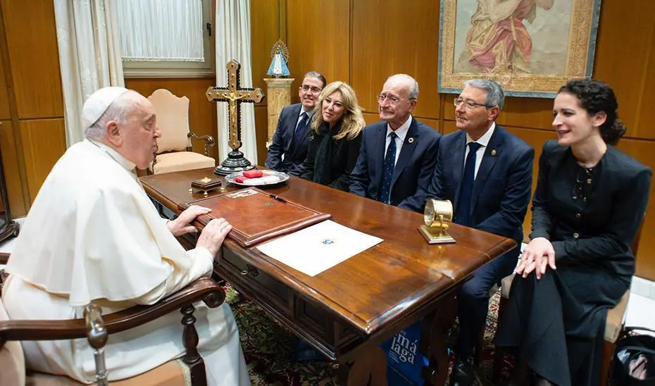 La delegaci&oacute;n andaluza, en el transcurso del encuentro con el Papa - JUNTA ANDALUCIA