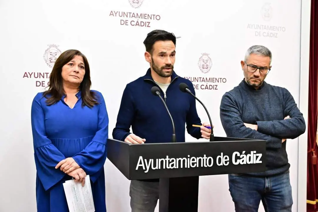 David de la Cruz, Helena Fern&aacute;ndez y Carlos Paradas, en rueda de prensa - Eulogio Garc&iacute;a