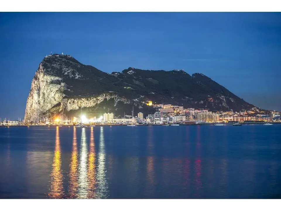 Pe&ntilde;&oacute;n de Gibraltar.- - AI