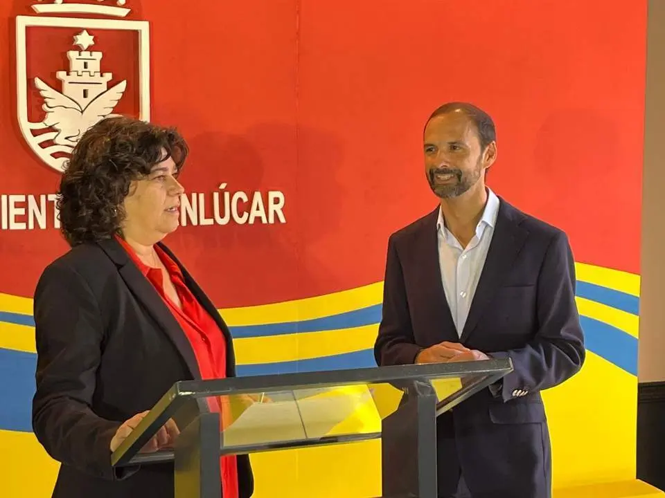 Carmen &Aacute;lvarez junto a V&iacute;ctor Mora. - AB