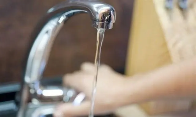 Suministro de agua en las casas. - EP