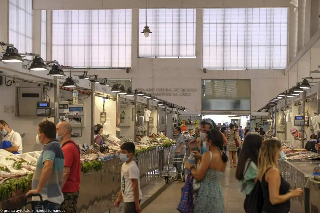 Uno de los mercados de abasto de C&aacute;diz. - VIVA