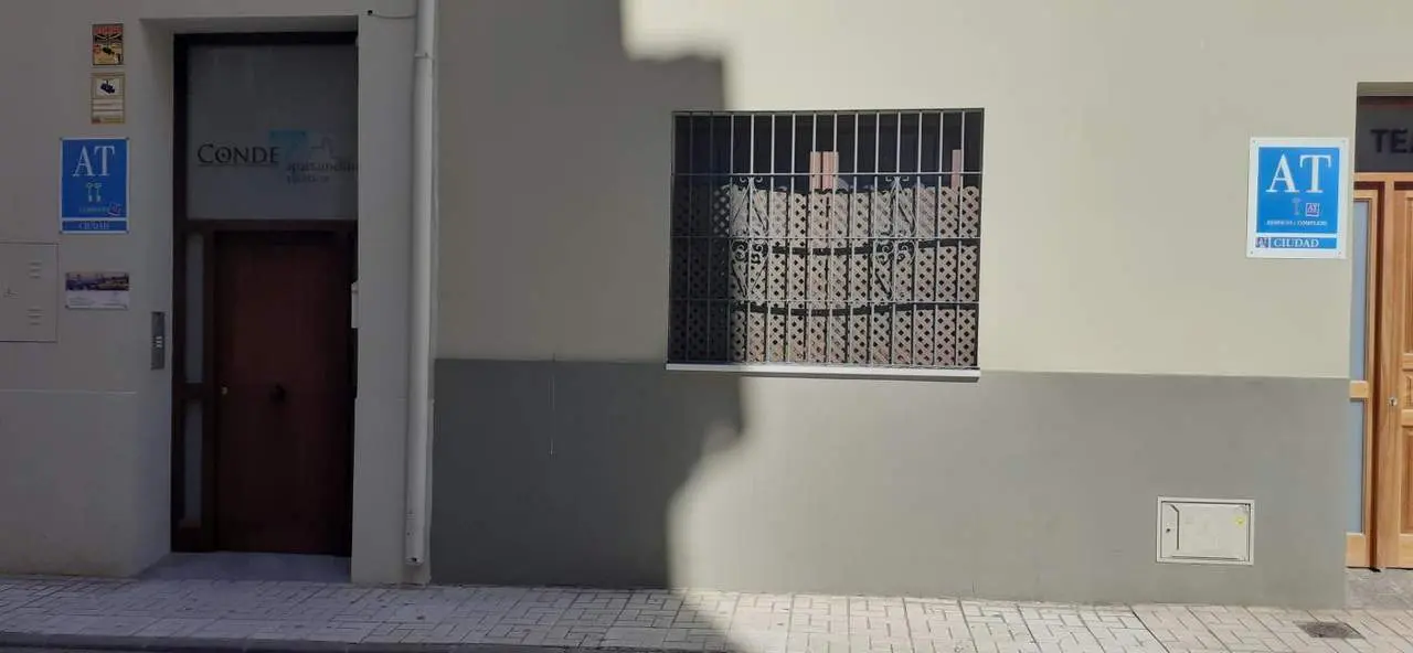 Vivienda tur&iacute;stica en M&aacute;laga. - Arroyo