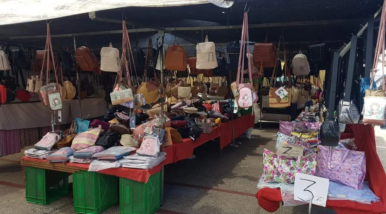 Mercadillo. - VH
