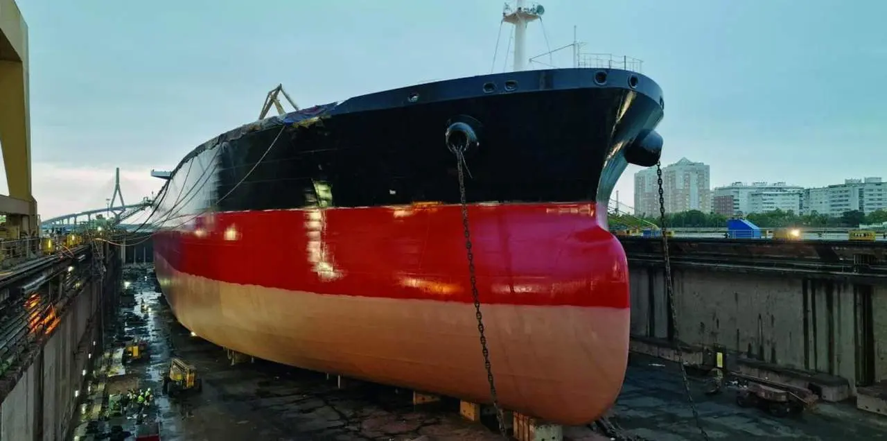 Buque en el astillero de Navantia en C&aacute;diz. - VIVA