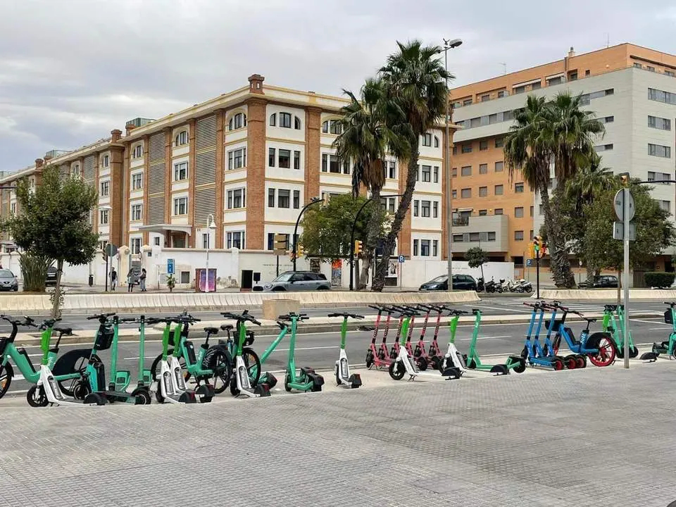 Patinetes el&eacute;ctricos. - Europa Press