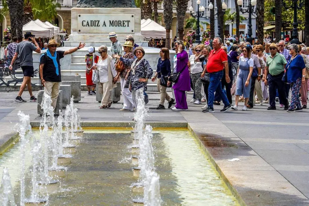 Turistas en C&aacute;diz. E. P.