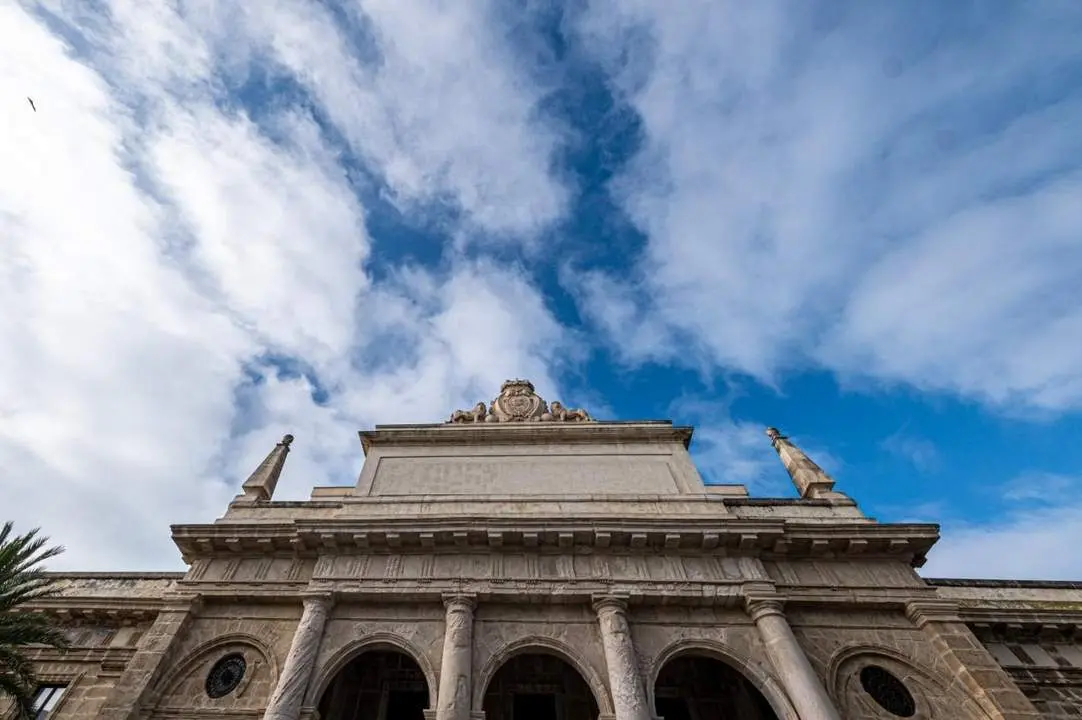 Fachada de la Casa de Iberoam&eacute;rica de C&aacute;diz - AYUNTAMIENTO DE C&Aacute;DIZ