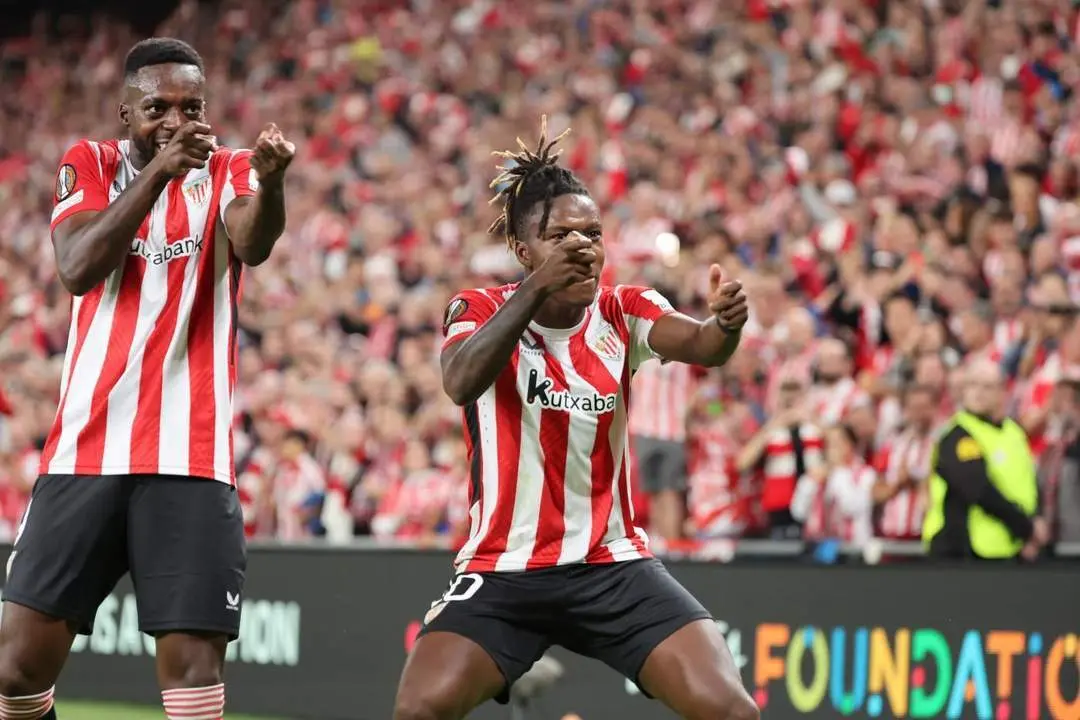 Los hermanos Williams celebran un gol del Athletic. - EFE / Luis Tejido